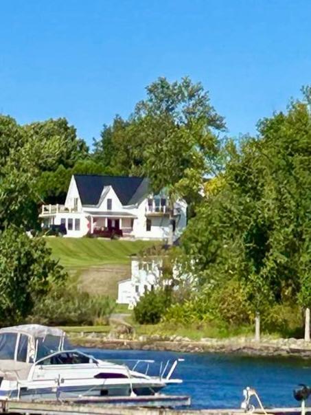 Apartamento Gray'S Manor - Lake Memphremagog Newport Exterior foto